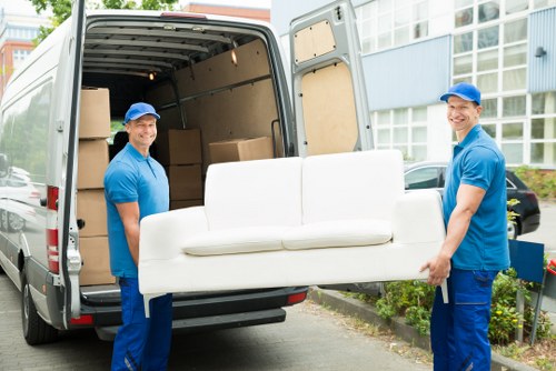 Man with a van service in Ravenscourtpark for local moving support