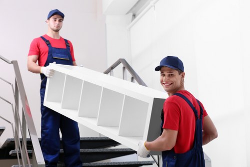 Online payment options for Man And Van Ravenscourtpark moving services